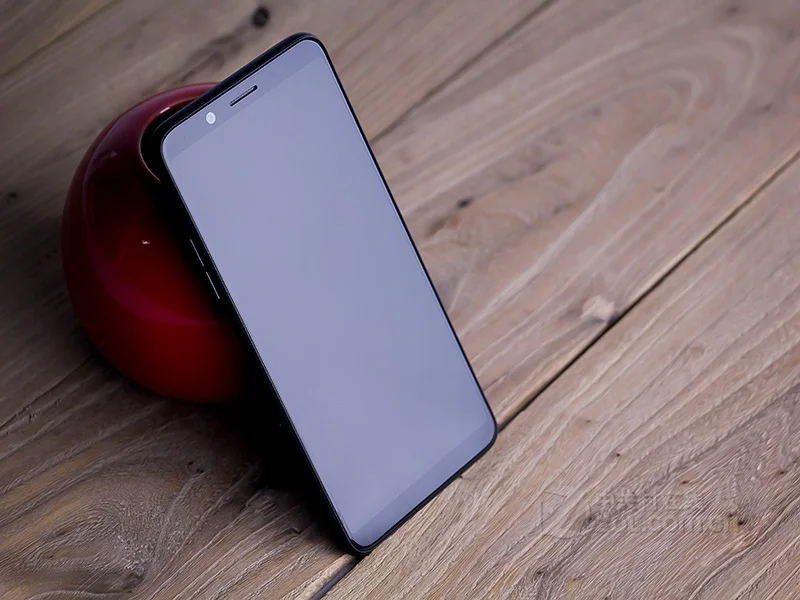 Мобильный телефон Oppo A73 Android 7,1 MTK6763T Восьмиядерный 6," ips 2160x1080 4 Гб ram 64 Гб rom 16,0 Мп отпечаток пальца