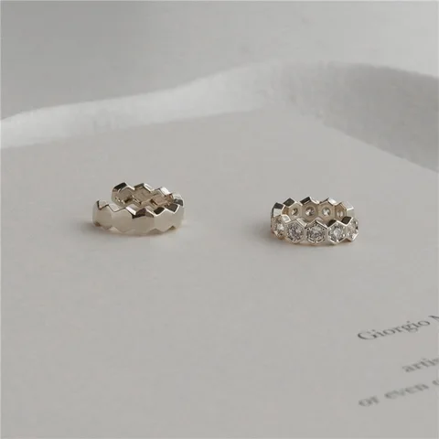 Punk Gold Metal Ear Cuff Ear Clip for Women No Pierced C Shape Geometric Small Ear Cuff Ear Wrap Ear Cuff Clips Jewelry
