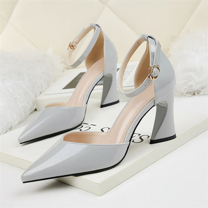 

2019 Elegant Women 8cm block High Heels Nude luxury Sandals Lady Pointed Toe Slingback Flock Party Pumps Female Hollow Red Shoe