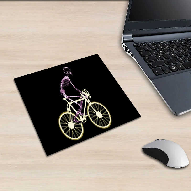 

XGZ Laptop X-ray Man Imaging Picture Square Mouse Pad Riding Hyena Hip-hop PC Mat Wheel Skateboard Rubber Anti-skid Universal