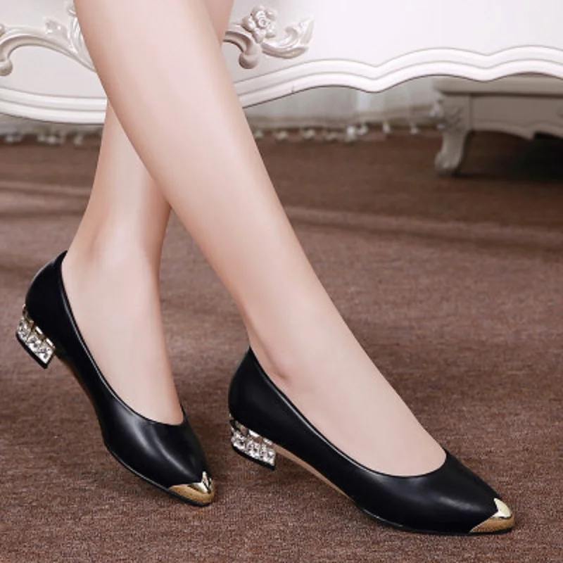 Новинка 2019 года сезон весна осень женские Кожаные полуботинки на низком каблуке