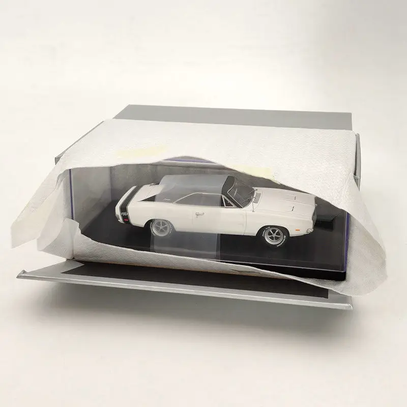 1/43 1969 DODGE зарядное устройство R/T SE Смола ОГРАНИЧЕННАЯ МОДЕЛЬ-белый