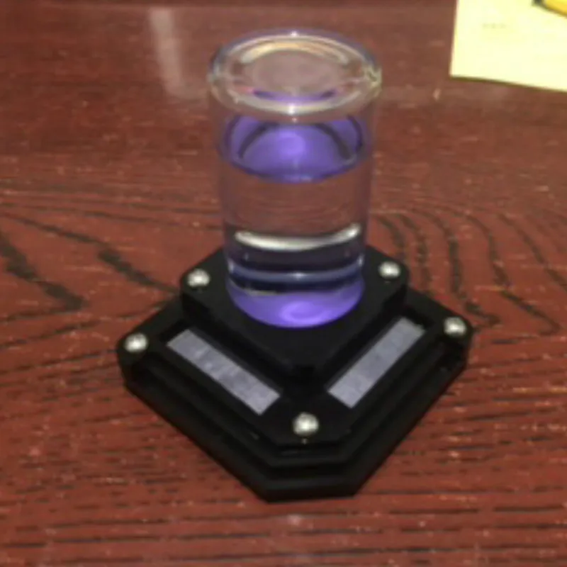 Alimentador de agua para evitar que las hormigas perforen en caja de insectos