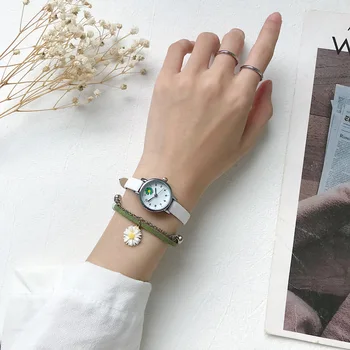 

Small Women Fashion White Watches 2020 Fresh Daisy Flower Ladies Wristwatches Drop Shipping Simple Number Woman Leather Watch
