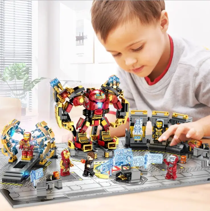 

832CS Legoinglys Marvel Avengers Infinity War Endgame Building Block SuperHero Iron Man Battle Suit Laboratory Toys for Kids