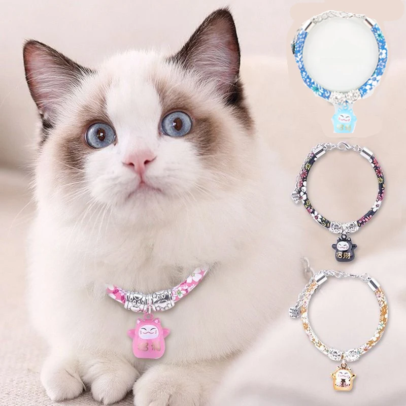 Collares con estampado de flores para mascotas, accesorios de moda para gatos, Collar de cuero PU para gato de la suerte, con campanas, suministros para mascotas