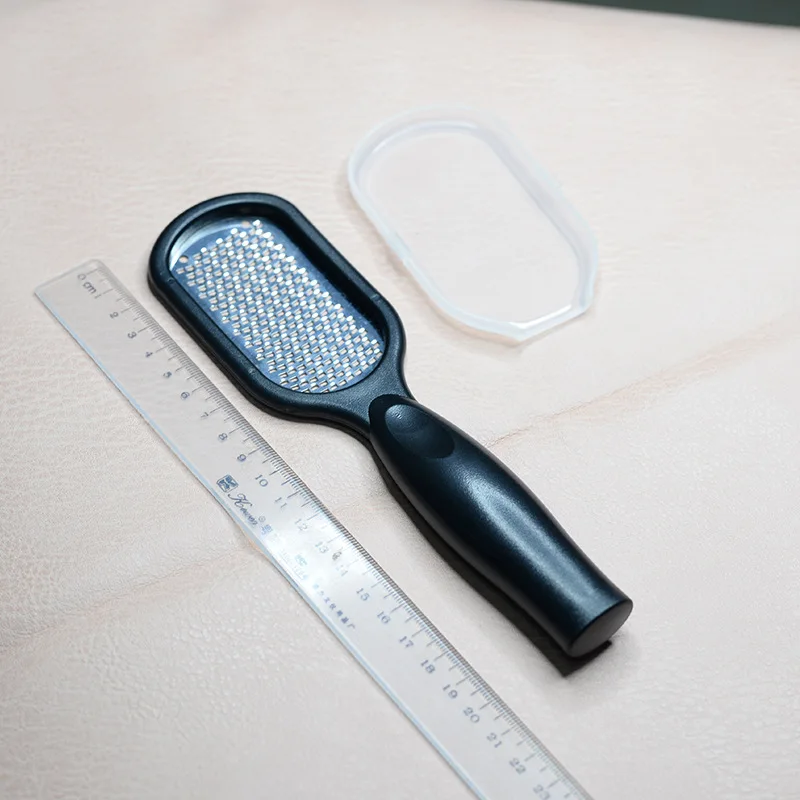 Foot Chafing Useful Product Exfoliating Scrub Foot Pedicure Device to Foot Calluses Dead Skin Rub Foot Board Tool Scraping Heel