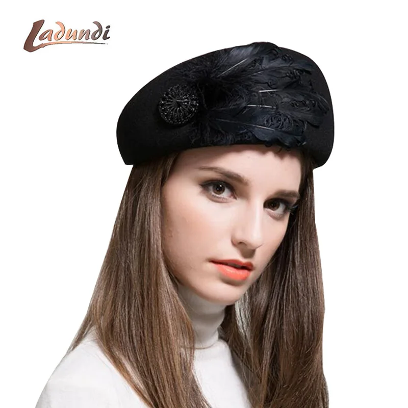 Дорогие шапки. Шапка федора женская. Дорогие шапки. Зимние шапки для мужчин меховые. Шапка с помпоном женская.