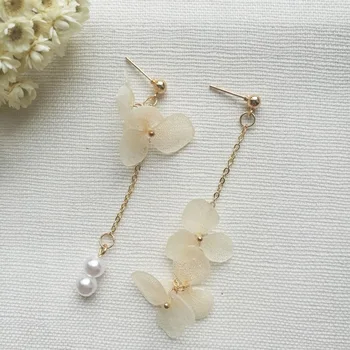 

Shiny Side New Accessories Dried Flower Irregular Stud Earrings for Women Elegant Gift Long Pearl Earrings