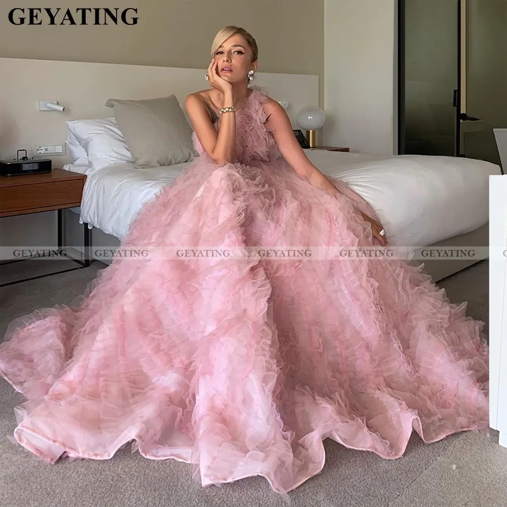 Elegante Een Schouder Roze Baljurk Prom Dresses 2020 Vestido De 15 Anos Ruches Tulle Arabisch Kaftan Dubai Avondjurken lange Elegante Een Schouder Roze Baljurk Prom Dresses 2020 Vestido De 15 Anos Ruches Tulle Arabisch Kaftan Dubai Avondjurken lange