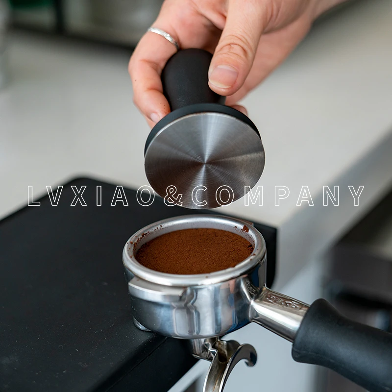 機能的なエスプレッソタンピングスタンドセット コーヒータンパーと 