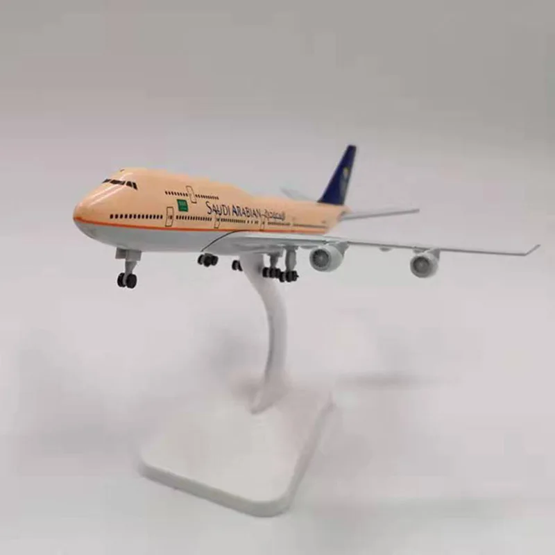 20 см 1/400 Boeing B747 модель SAUDI ARABIAN AIRLINES с базовым шасси сплав самолет коллекционный дисплей статическая модель