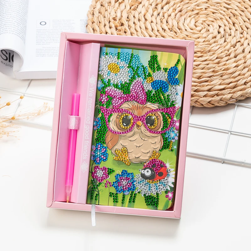 50 страниц алмазная живопись блокнот DIY мультфильм алмазная живопись дневник вышивка крестиком Дневник для детей с подарочной коробкой - Цвет: Фиолетовый