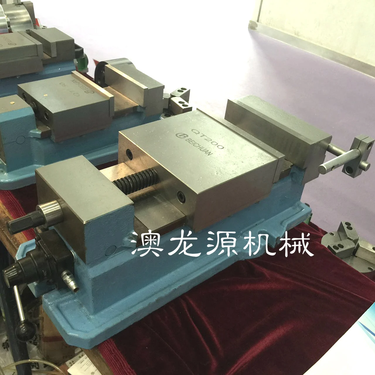 QT200 precision pneumatic pliers 8 inch vise pneumatic clamp machine tool attachment workbench