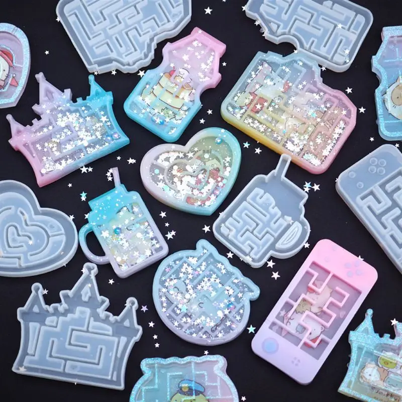 

Handmade Maze Quicksand Pendant Resin Mold Labyrinth Fish Tank Castle Camera Keychain Resin SILICONE Mold Jewelry Tools
