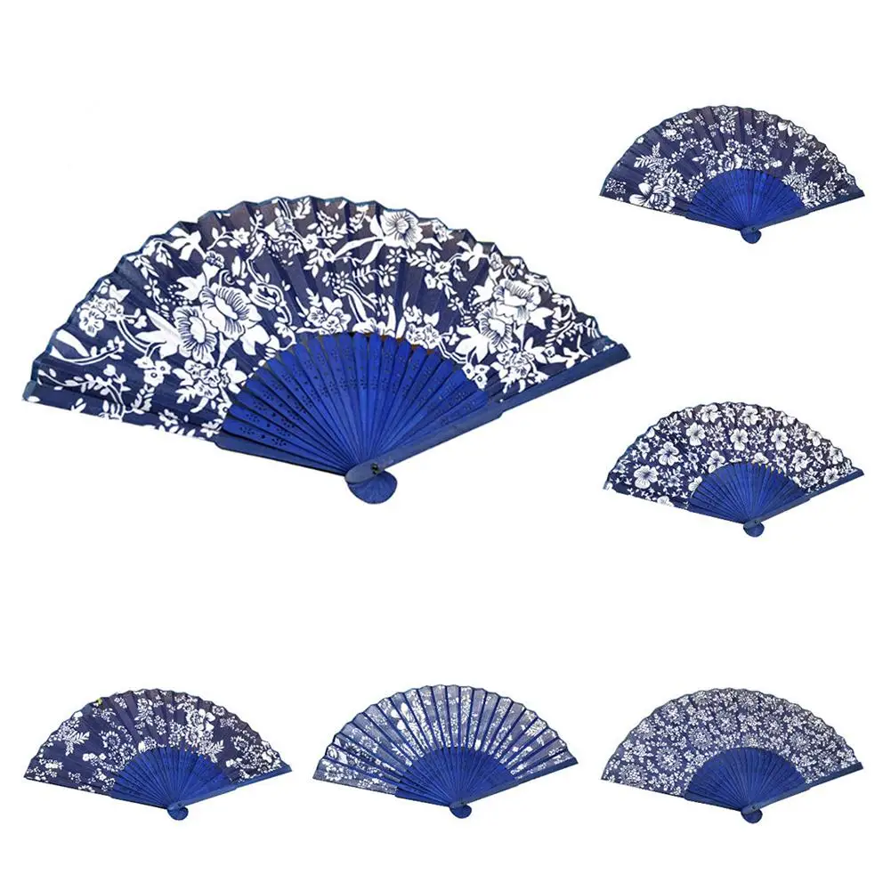Прохладный летний классический цветочный дизайн китайский стиль с окрашенной голубой бамбуковой рамой свадебный веер ручной вентилятор - Цвет: Синий