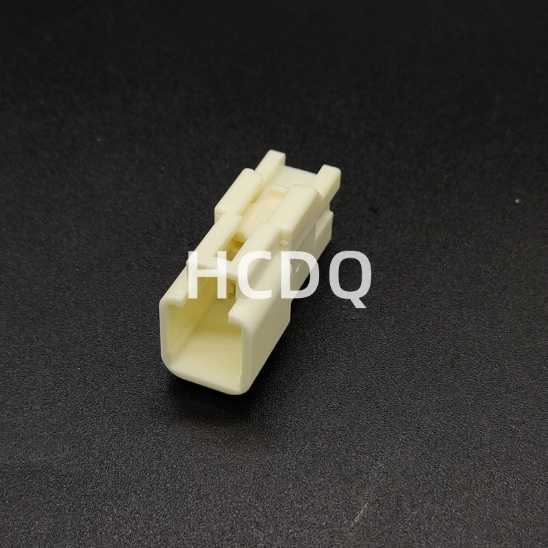 The original 90980-11765 4PIN automobile connector plug shell and connector are supplied from stock