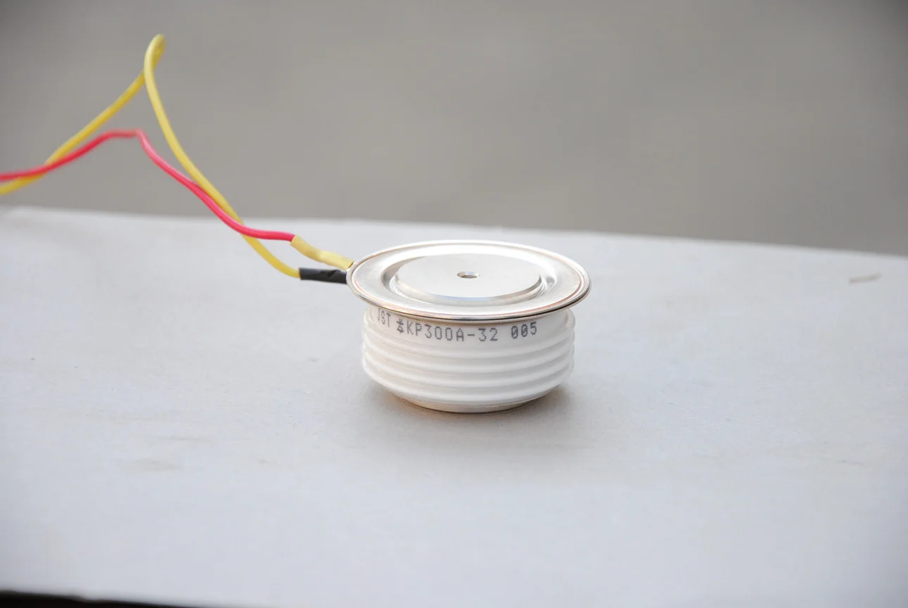 

Silicon Controlled Rectifier KP200A1600V KP200A KP200A-16 Thick Convex