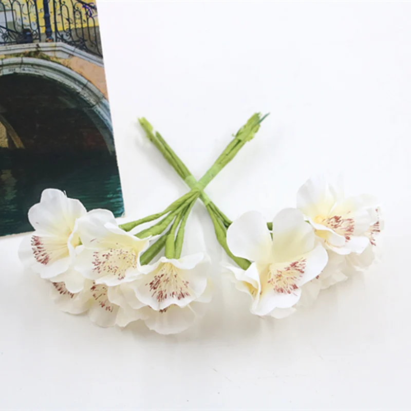 Milky white 6 шт. Дешевые имитации цветок сливы ручной работы diy Подарочная коробка аксессуары Искусственные цветы для дома украшения цветочные поддельные цветы - Цвет: Milky white