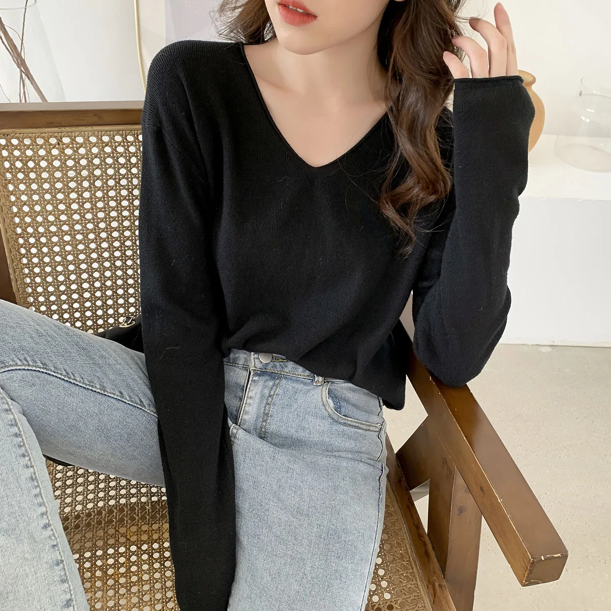 

Women's new loose V-Neck Sweater in autumn and winter 2021