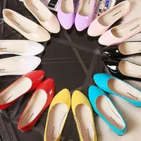 2025 Spring And Autumn Flat Bottom Shallow Mouth Candy Color Patent Leather Single Shoes Large Size Four Seasons Women's Shoes 1