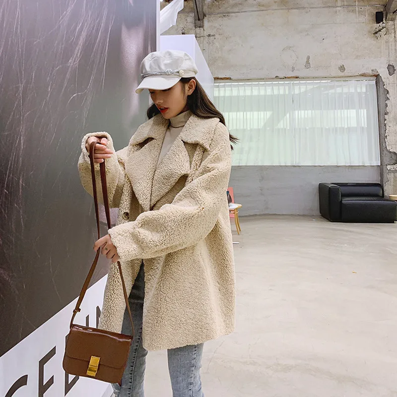 Beige Осенне-зимнее пальто из искусственного меха женская модная двубортная Меховая куртка свободное меховое пальто Женская Толстая Теплая Повседневная Длинная Верхняя одежда - Цвет: Beige