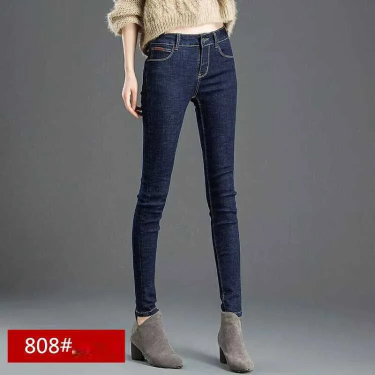 Рисунок 4 - Уличная мода, узкие джинсы для женщин