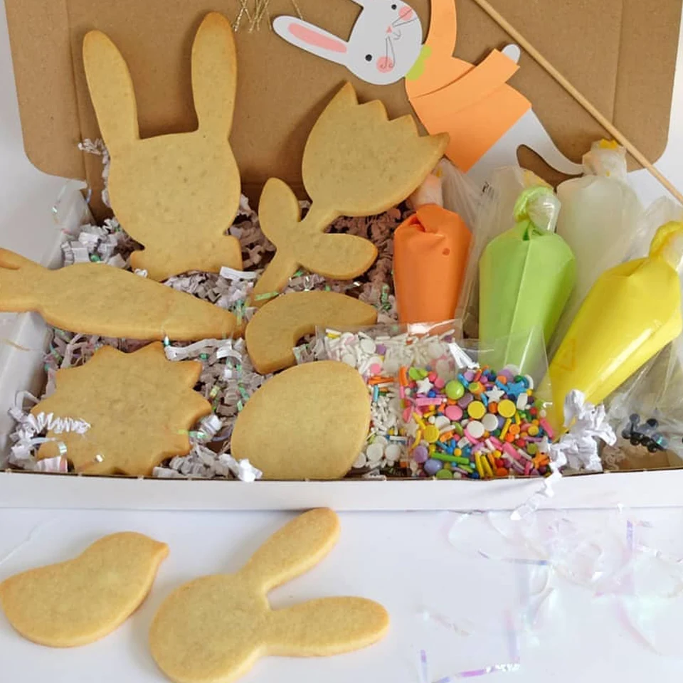 1pc Easter Stainless Steel Cookie Mold Cartoon Rabbit Flower Egg Biscuit Cutter Baking Tools for Kids Birthday Party Decoration cookie cutter baking mold cookie mould cookie printing mold