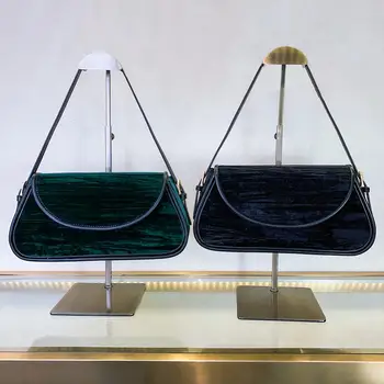 

Retro velvet shoulder bag 2020 new net red same style velvet single shoulder messenger bag underarm bag trendy female