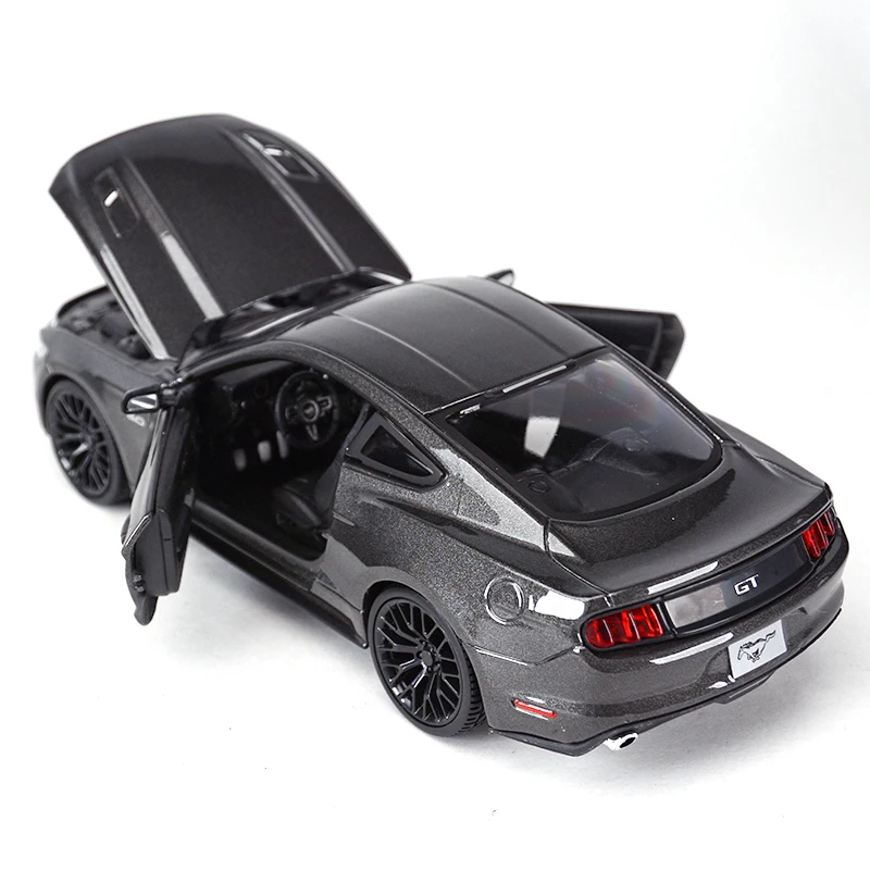 Спортивный автомобиль Maisto 1:24 2015 Ford Mustang GT статические литые автомобили