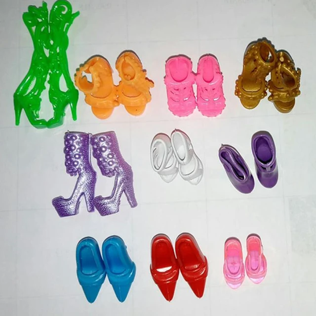 Chaussures de beurre de haute qualité pour Barbie, sandales plates, talons  hauts, accessoires de vêtements décontractés, jouet aléatoire, 10 paires  par lot - AliExpress