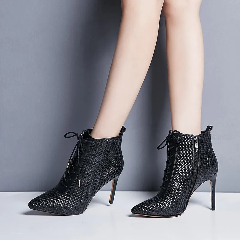 YECHNE/женские зимние ботильоны на шнуровке с острым носком; большие размеры; модная пикантная обувь на высоком каблуке; черные ботинки «Челси» из натуральной кожи
