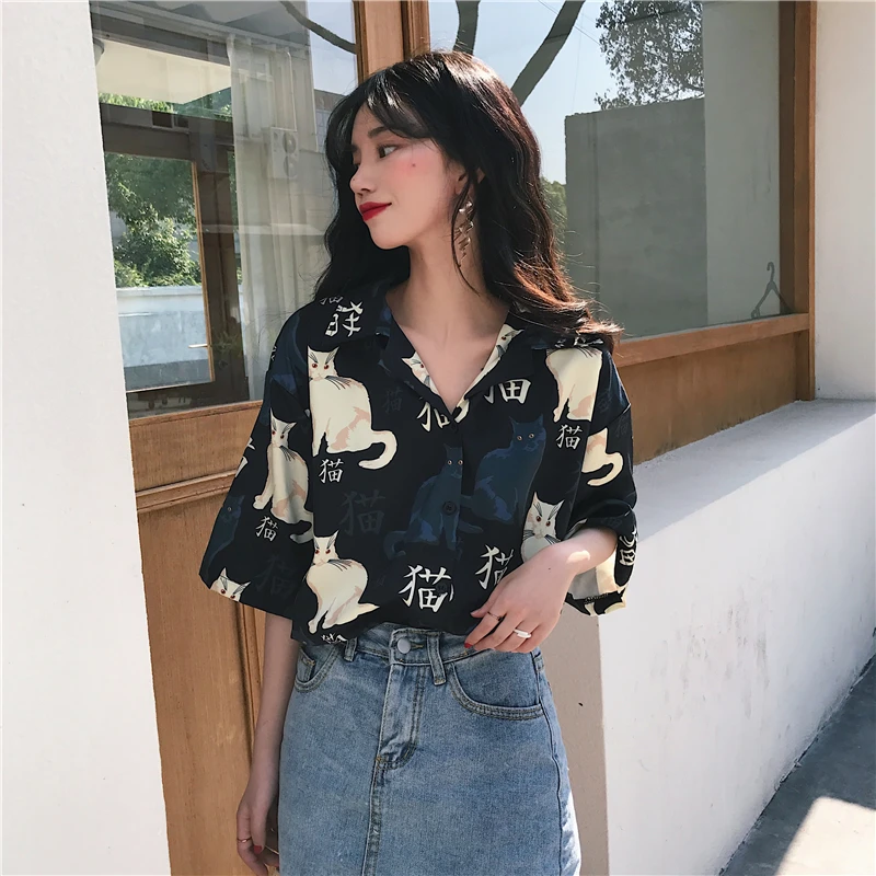 

2020 Chinese Letter Cat Print Casual Loose Lapel Hot Sale Button Line Ladies Short Sleeve Vacation Shirt