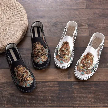 

Mazefeng Handmade Cloth Shoes Personality Face Embroidery Peas Men's Shoes Comfortable Sneaker Breathable Men Casual Shoes 38-45