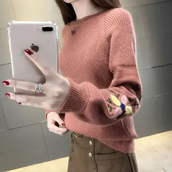 

2020 The female head of Korean winter sweater loose embroidered sweater 'Lantern Sleeve Sweater thick