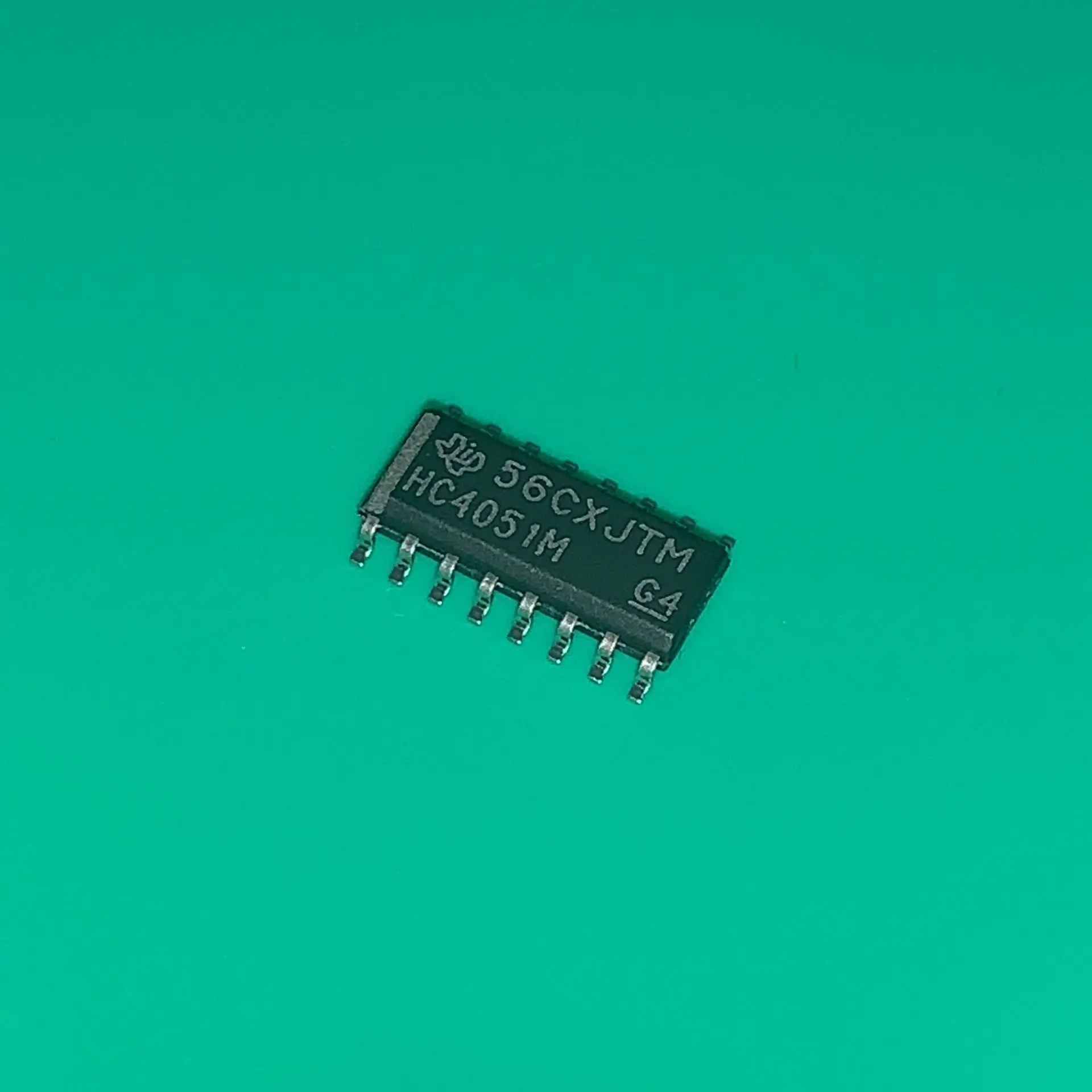 10 шт./лот CD74HC4051M96 SOP16 CD74 HC4051M 96 IC MUX/DEMUX 8X1 16soic компакт-дисков 74HC4051M96 CD74HC4051M-96 HC4051MG4 |
