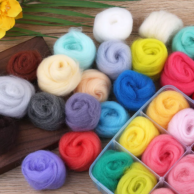 MIUSIE 26 Colors Felting Wool Soft Wool Fibre Roving for Needle Felting and Handcraft DIY Doll Suitable for Women Beginner needle felting wool