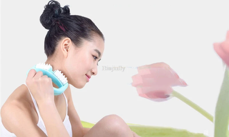 4487122699_2144771892