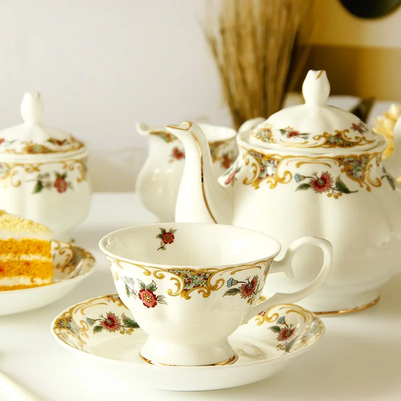 

Рождественские украшения, Европейский чайный сервиз, чайный сервиз для послеобеденного чая, кофейный сервиз, кофейная чашка из костяного фарфора, британский Набор чашек для черного чая, керамика