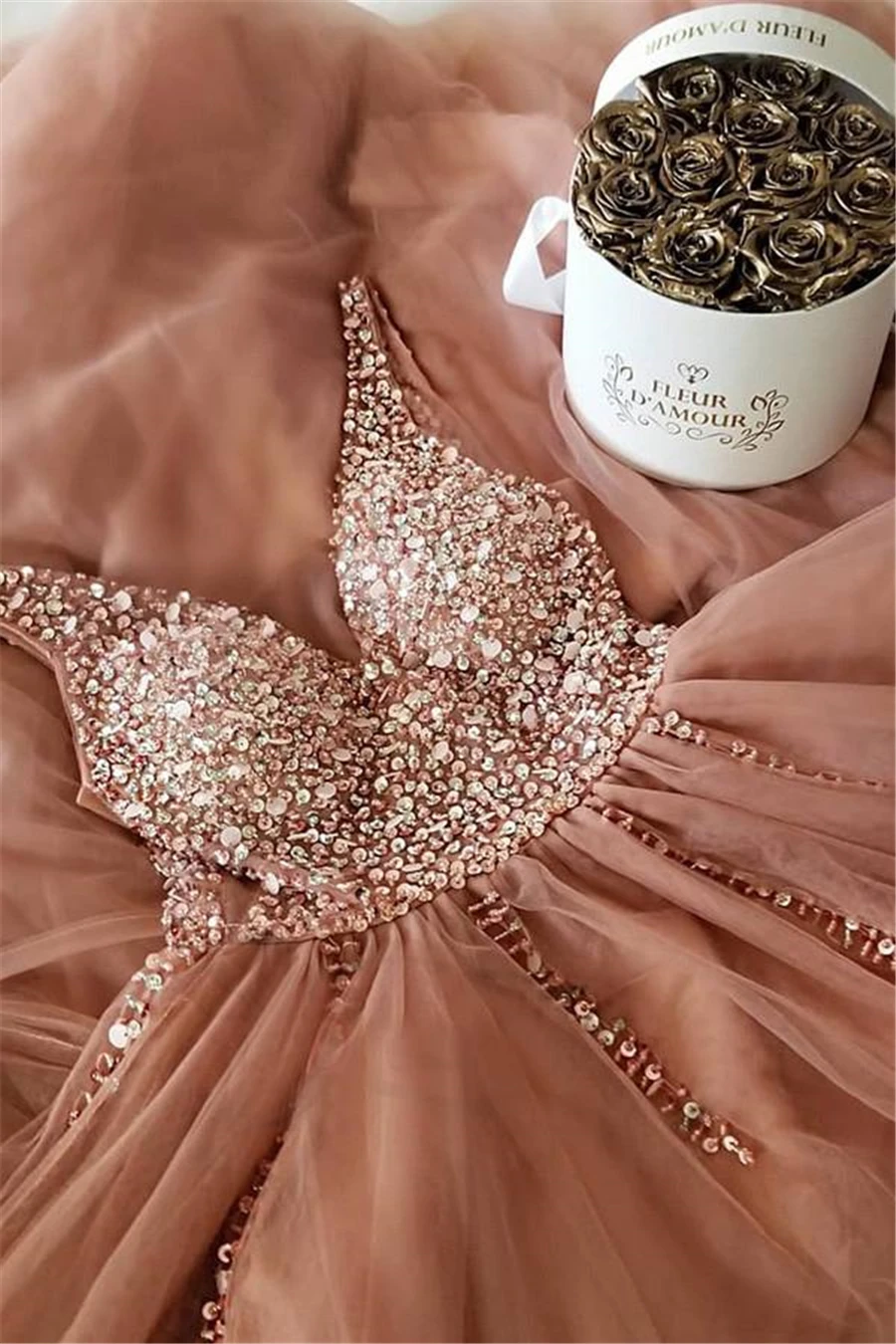 Иллюзия бисером Выпускные платья V образным вырезом розовый Vestido Тюль развертки поезд Вечерние вечернее кружевное платье