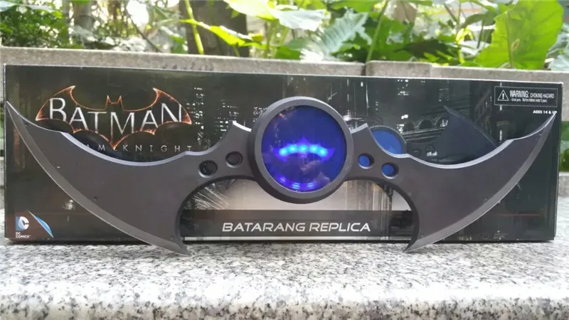 NECA дротики с Бэтменом Темный рыцарь Rise Косплей блестящие растягивающиеся Дартс реквизит модель