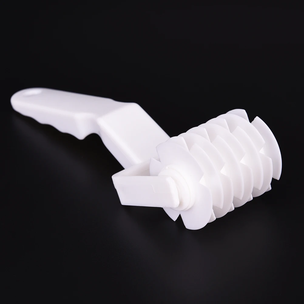 

Best Plastic Wheel Knife Embossing Dough Roller Lattice Craft Cooking Tools Small Size Pull Net Pizza Cutters & Wheel Bakeware