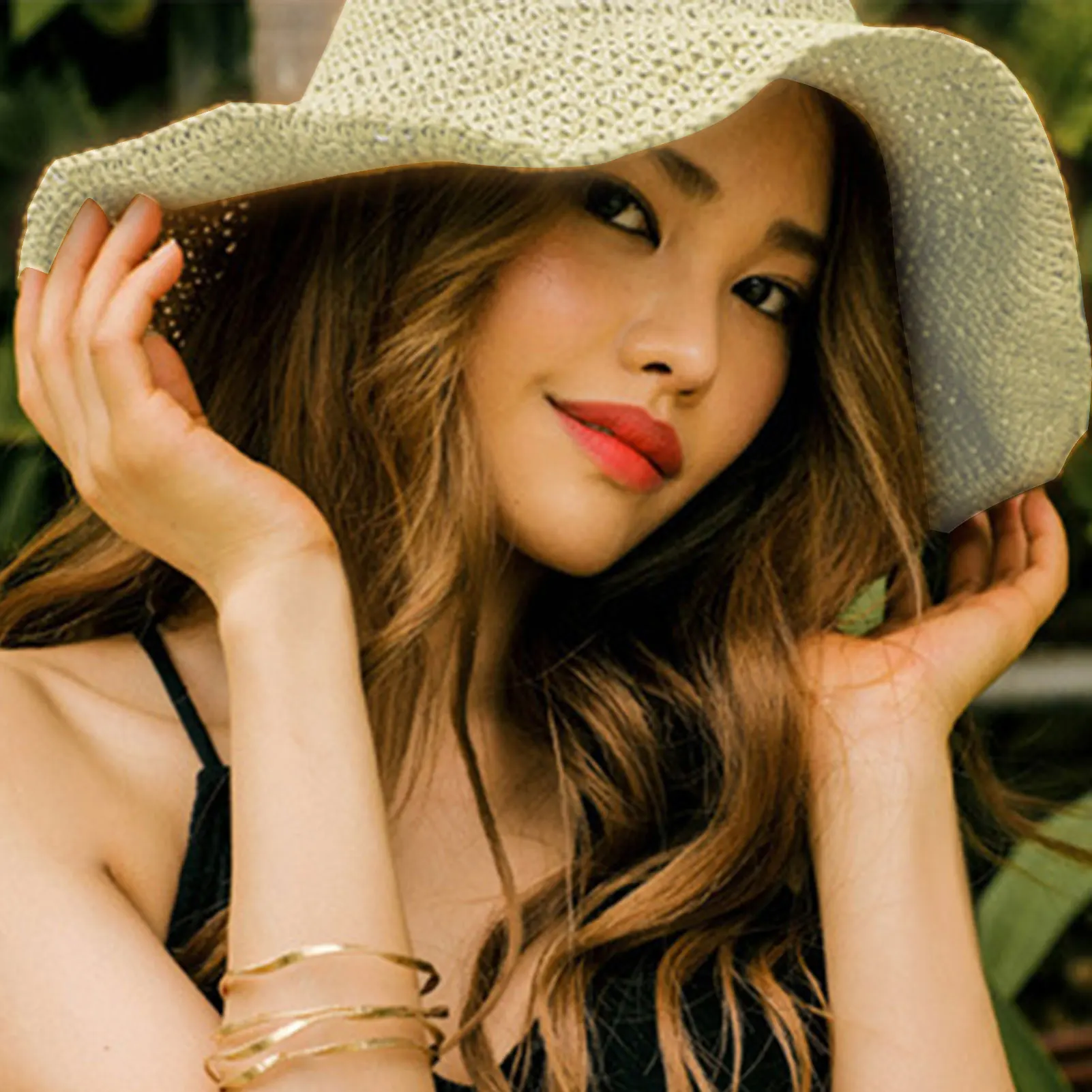 Simple Summer Beach Hat Women Straw Hats Wide Brim Summer Caps Female Casual Travel UV Hat Outdoor Ladies Wide Brim Sun Hats