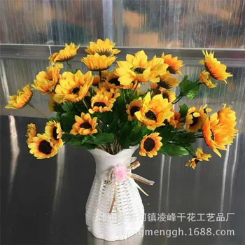

Artificial Flower (4 Flowers +1 PCs Plastic Flower Pot) Living Room Dresser Decorative Studio Shooting Props
