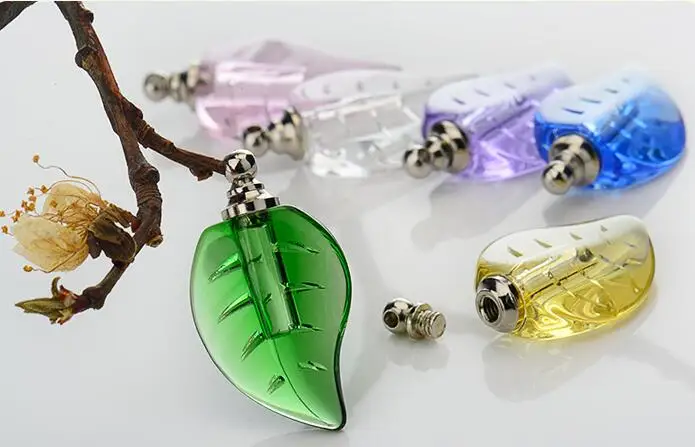5pcs/lot maple leaf shape name on rice glass vial pendant perfume empty wishing bottle spray jewelry | Украшения и аксессуары