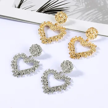 

New Fashion Personality Exaggerated Metal Earrings Simple Geometric Heart-shaped Embossed Earrings For Women Jewelry Wholesale