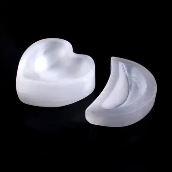 

1PC Polished White Selenite Sculpture Shaped Heart Bowl Moon Shaped Gypsum Stone Quartz Crystal Power Relaxation Reiki healing