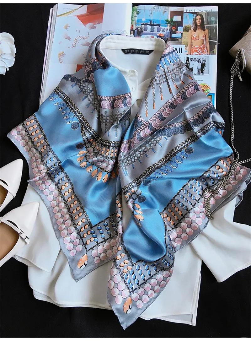 11130547393_1775657854