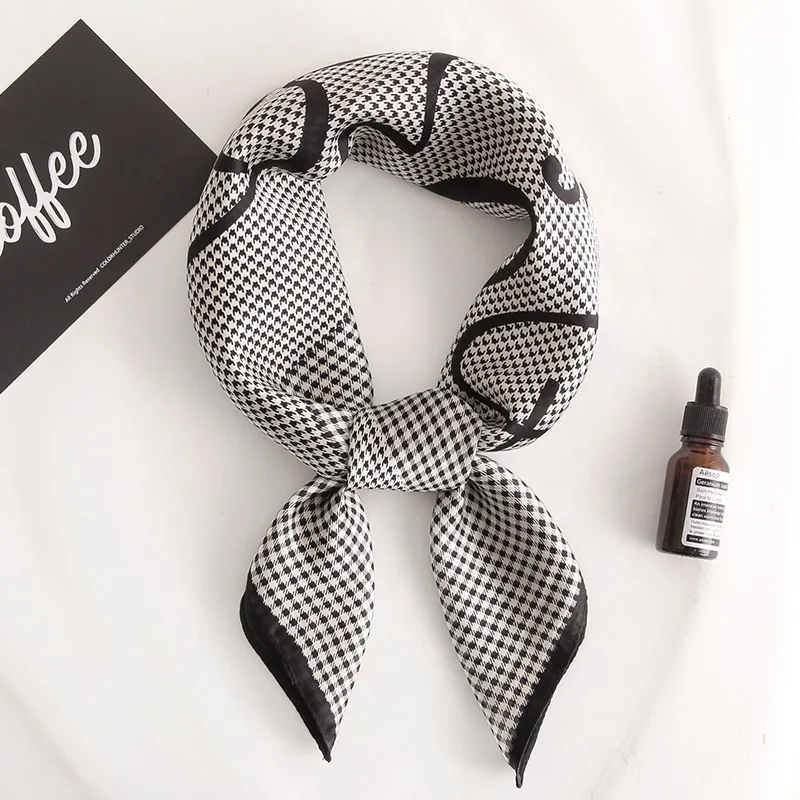 Платок Шелковый женский 70 см летний солнцезащитный пляжный квадратный |