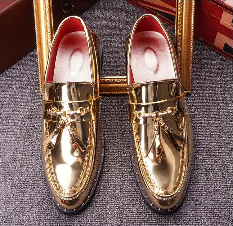 Модные мужские туфли без застежки; модельные туфли с кисточками; цвет красный, золотой; кожаные туфли для отдыха для молодых мужчин; sapato social masculino